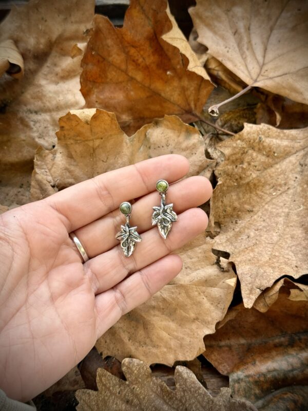 Eidhneán | Boucles d’oreilles en argent et Marbre du Connemara – Image 4