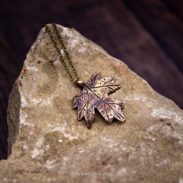 Feuille d’érable champêtre – Bronze massif