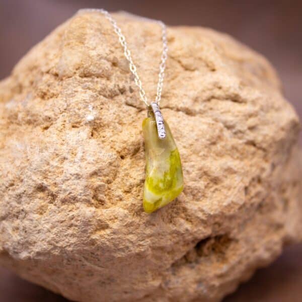 Pendentif Marbre vert Écossais